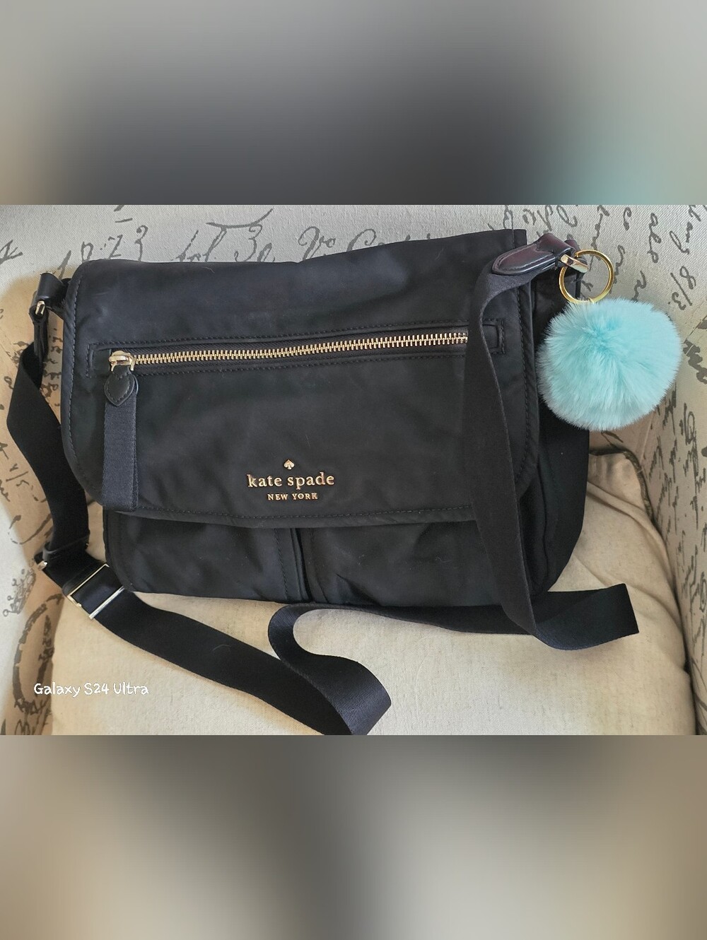Kate Spade NY The Little Better Sam Nylon Medium Messenger Bag GUC w/ Puff Charm